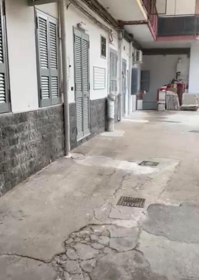 Miris Apartment Fast Comfortable Naples Airport Capodichino 25 Minutes Walk Self Check-In Exterior foto
